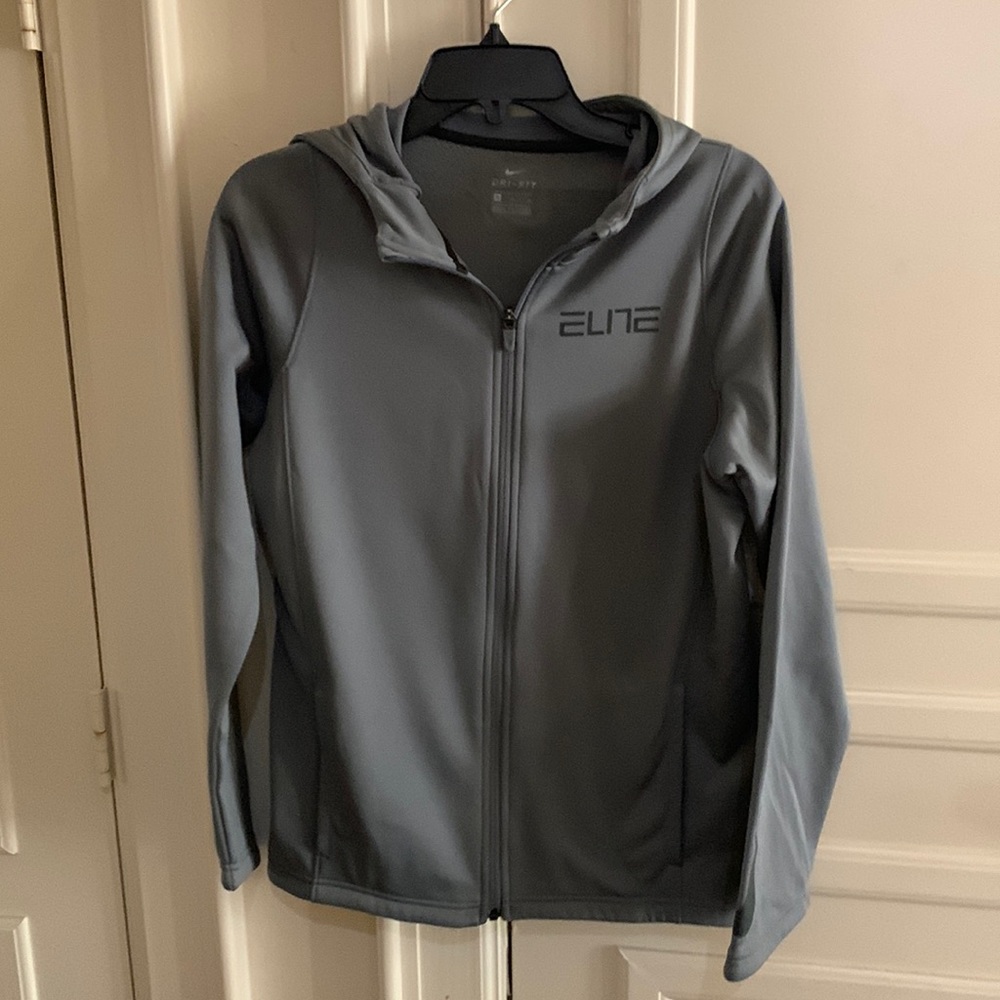 EUC (original owner) full zip hoodie Nike Elite YXL